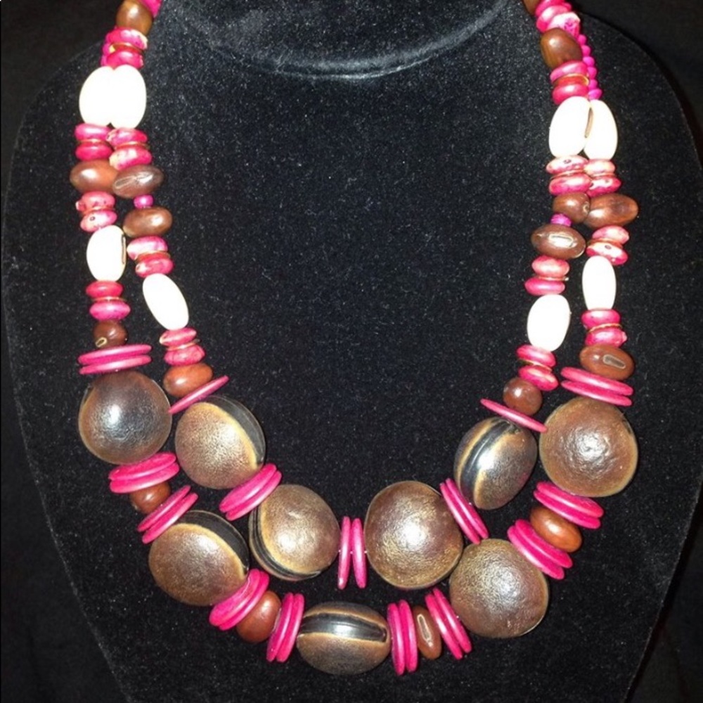 Necklace and earrings set